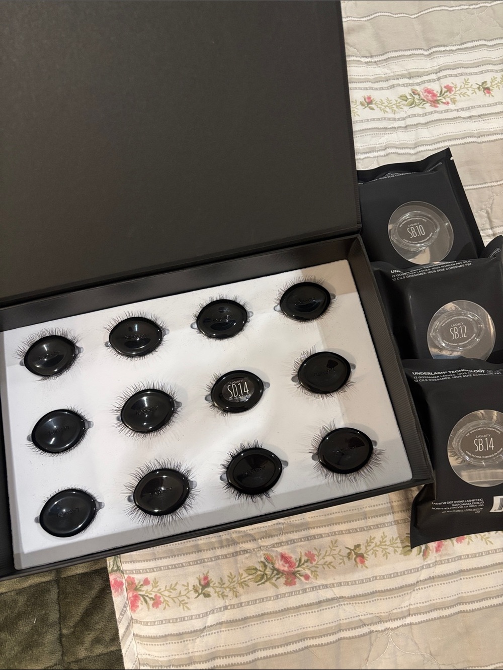 Lashify lashes/ kit